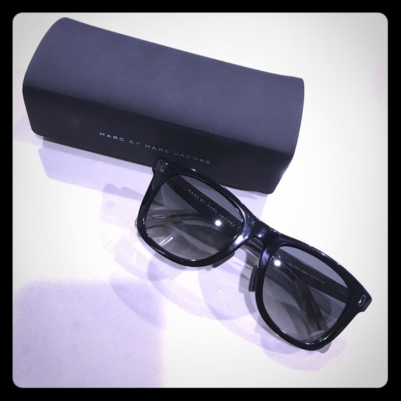 Marc Jacobs classic black sunglasses main image 6
